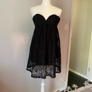 Molly New York Black Lace Strapless Dress Size 4